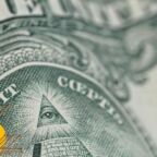 سرویس‌‌های امنیتی آمریکا روی محافظت از دلار در برابر رویداد «قوی سیاه» تحقیق می‌کنند